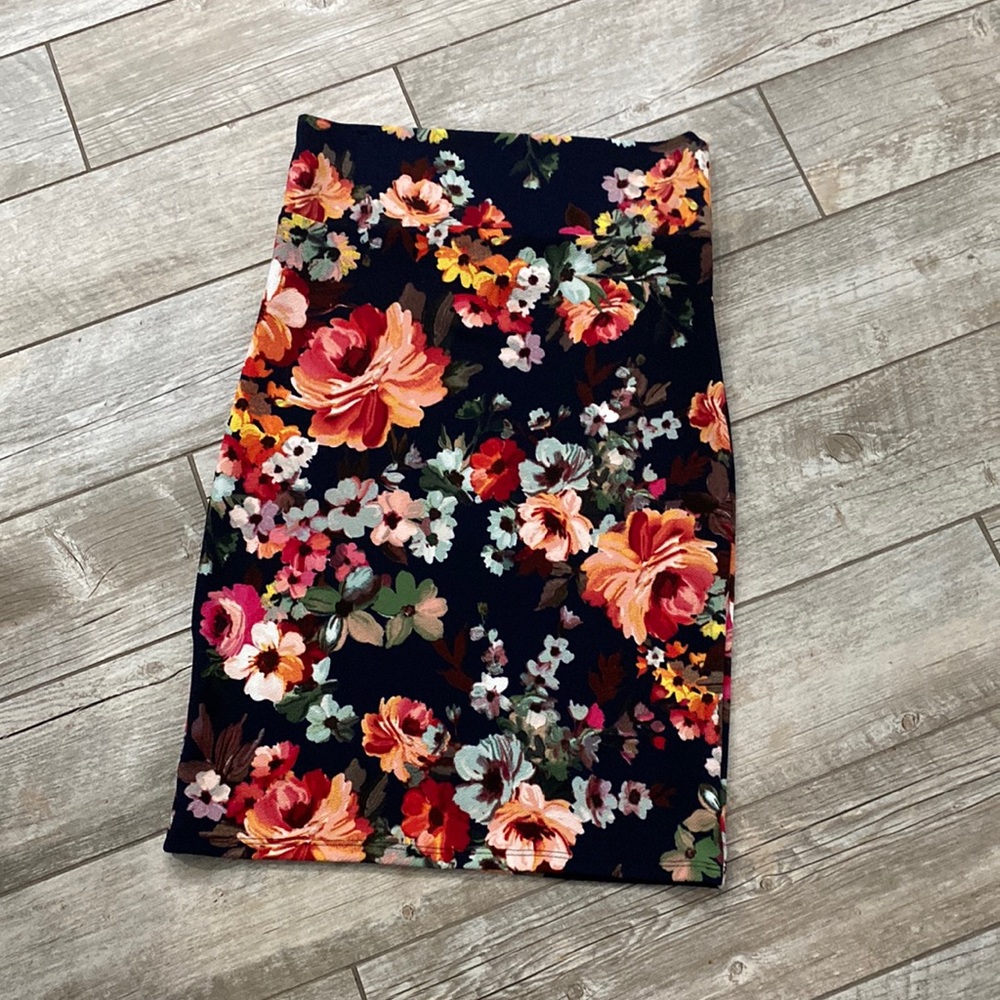 Agnes &Dora pencil skirt